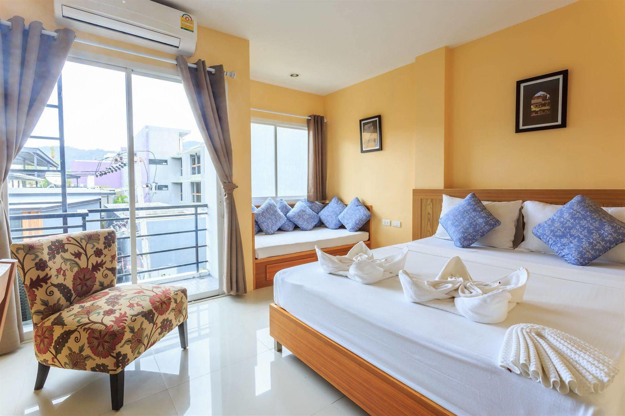 Patong Marina Hotel By Lofty Exterior photo
