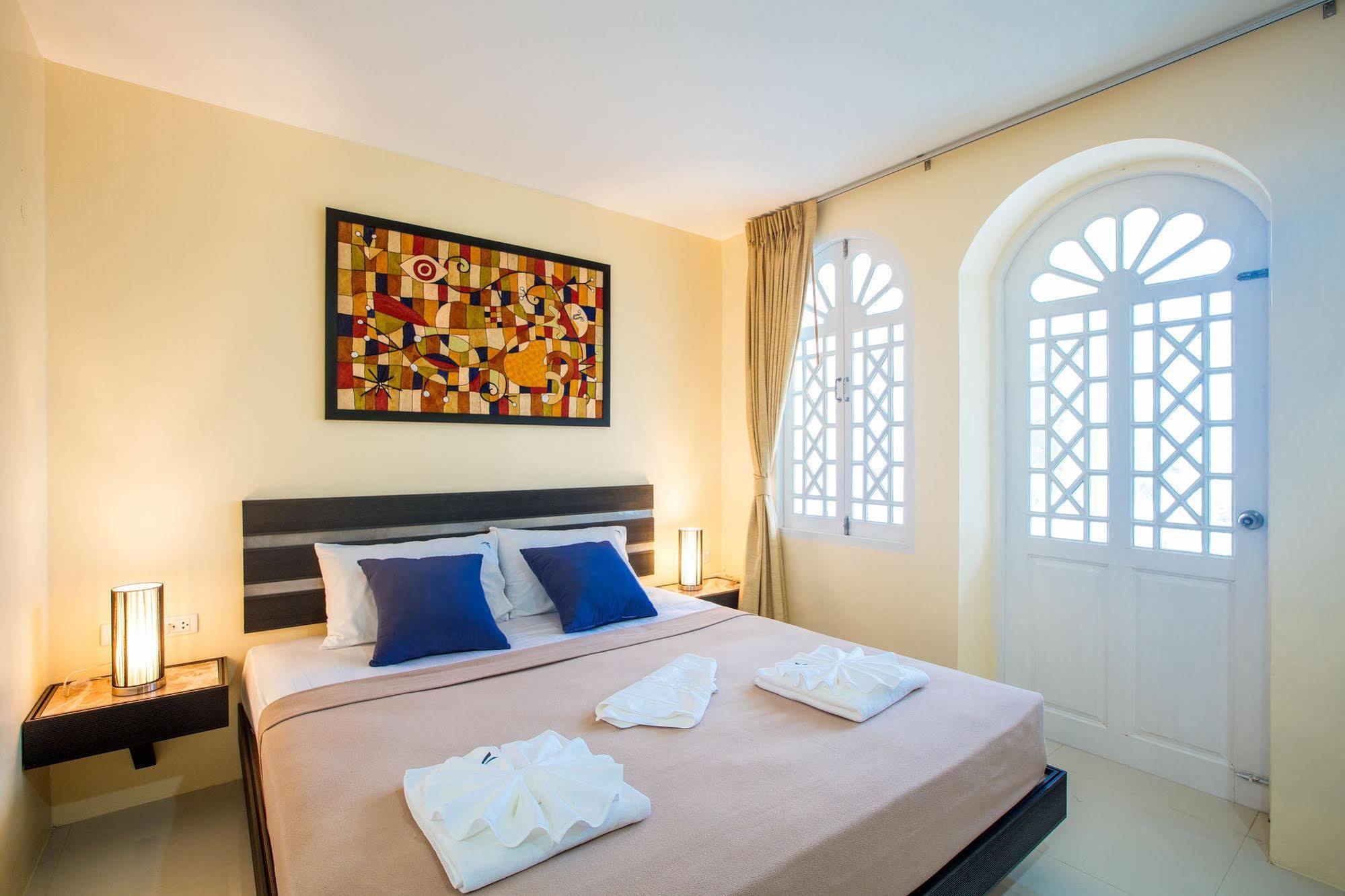 Patong Marina Hotel By Lofty Exterior photo