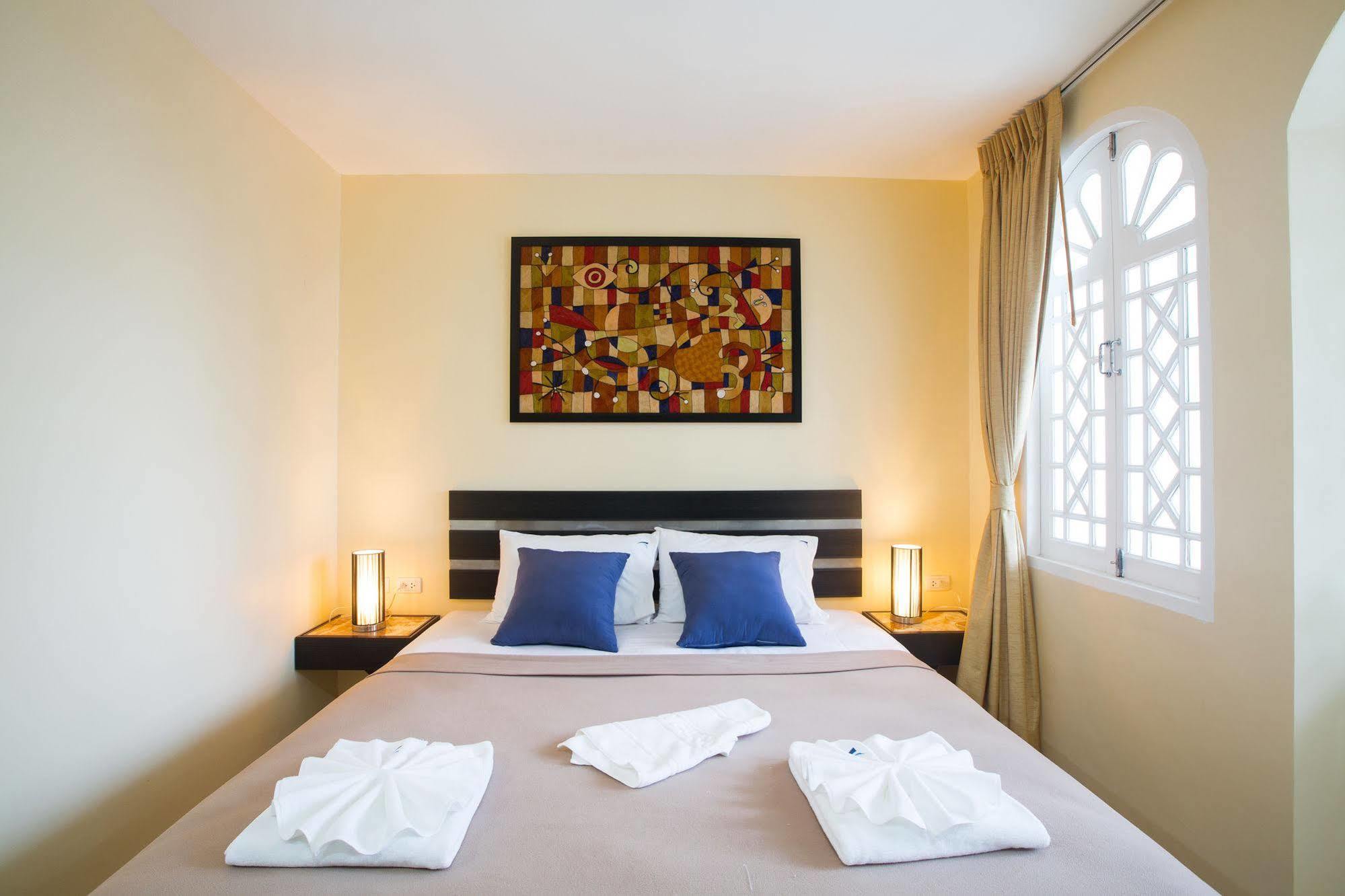 Patong Marina Hotel By Lofty Exterior photo